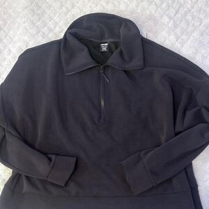 Avia Women's Black and Navy Sweatshirt